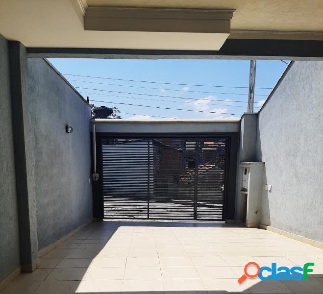 Sobrado à venda, 140 m², 3 quartos, 3 banheiros, 3 suítes