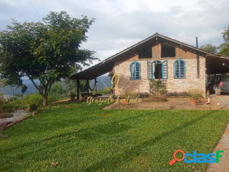 Casa de campo localizada município de Biguaçu - SC