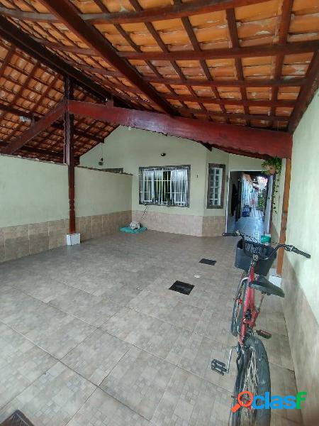 Casa para venda possui 174 metros quadrados com 3 quartos em