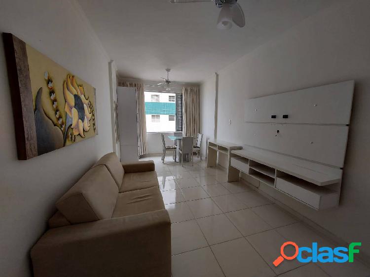 Kitnet para venda possui 30 metros quadrados com 1 quarto na