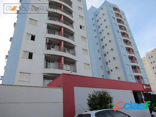 Apartamento com 1 dormitório e repleto de armários no Jd.