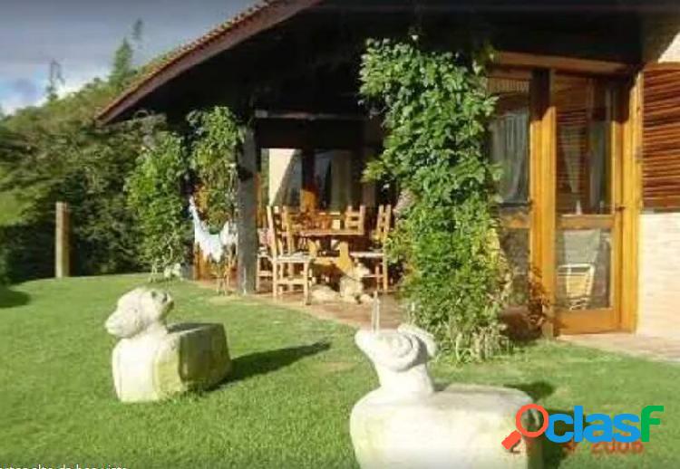 CASA 4 DORM CAMPOS DO JORDÃO R$ 1.060.000,00