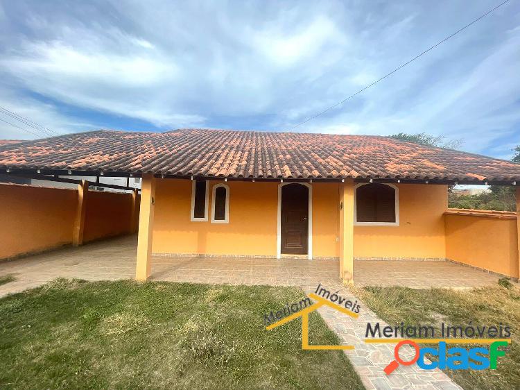 Casa com 02 quartos para locação em Praia Seca