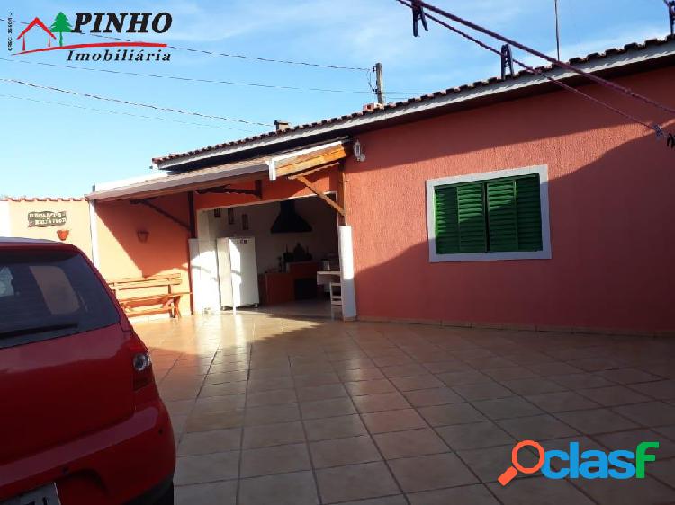 Casa com ótima localização na cidade de Torrinha