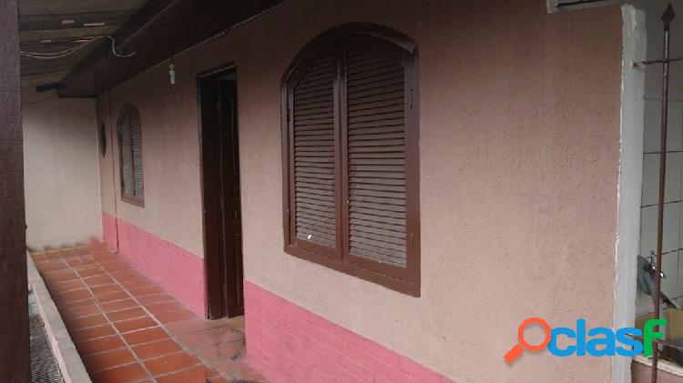 No Tarumã/Capão da Imbuia, Ótima Residencia em Terreno de