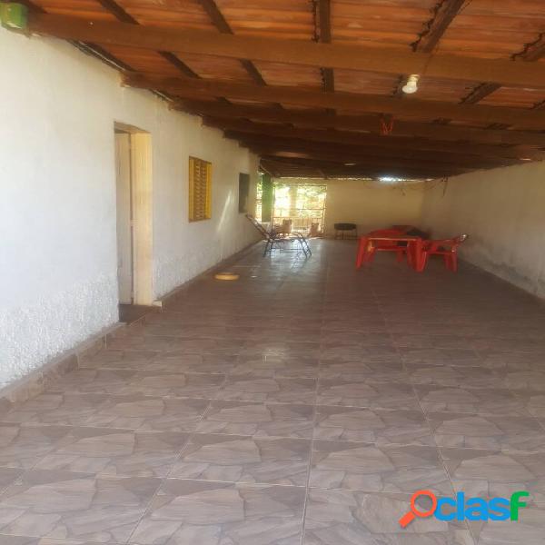 Casa 3 quartos - Setor Garavelo - Goiânia - GO