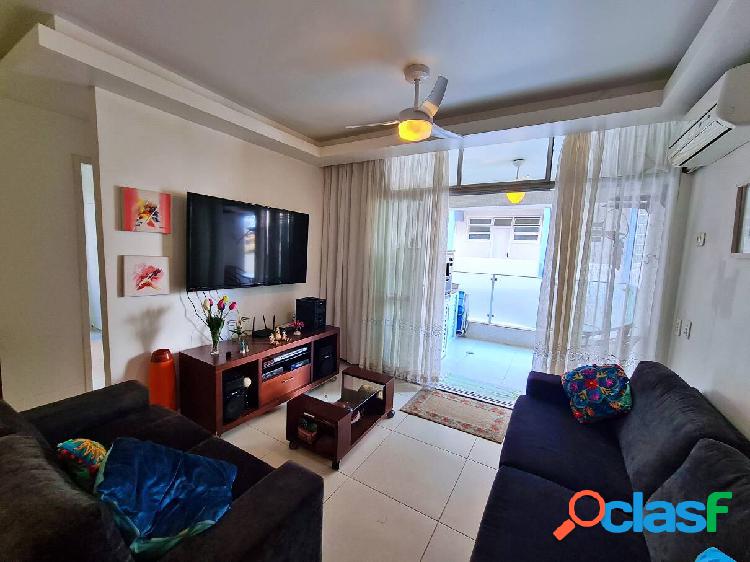 LINDO APARTAMENTO, 02 QUADRAS DA PRAIA, COM SERVIÇO DE