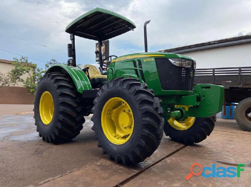 Trator John deere 5090E