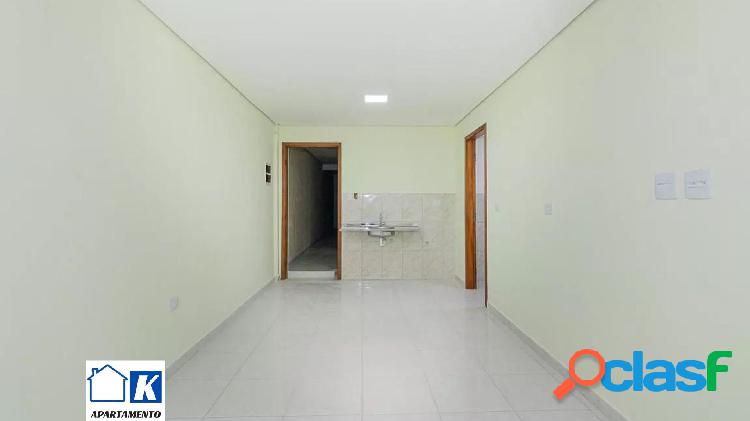 Apartamento com 1 dormitório para alugar, 55 m² por R$