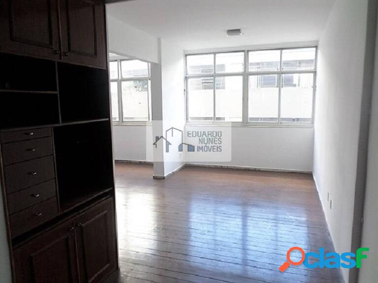 Apartamento com 150 m², 04 QUARTOS E 02 VAGAS NO SANTO