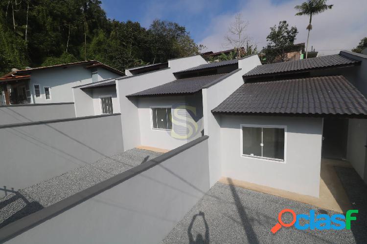 Casa a venda com 3 quartos sendo 1 suite bairro estrada nova