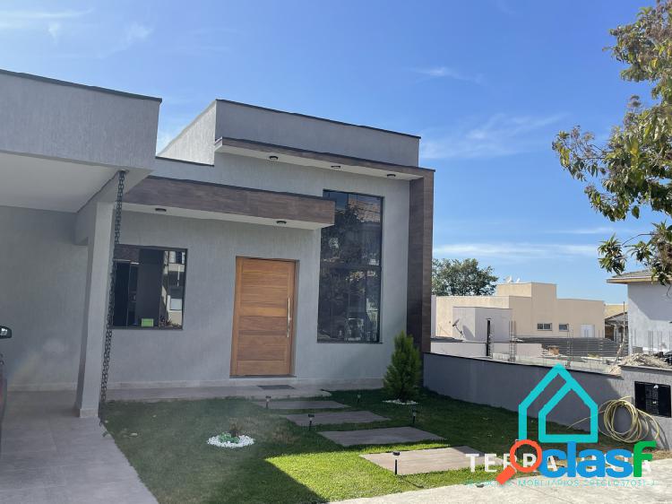 Casa à venda em Tremembé com 3 quartos.