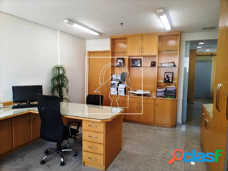 Conjunto Comercial de 105m² na Liberdade