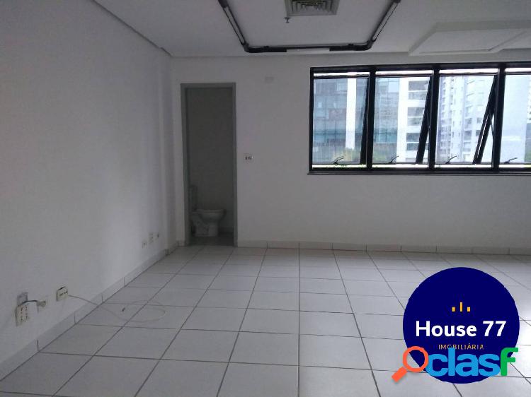 Conjunto comercial para compra em Moema, com 42 metros