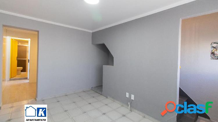 Sobrado com 2 dormitórios para alugar, 100 m² por R$