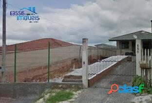 Casa com Terreno de 500 m² no Embu