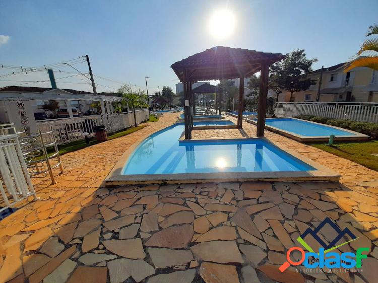 CASA COM 3 QUARTOS A VENDA - CONDOMÍNIO GARDEN RESORT -