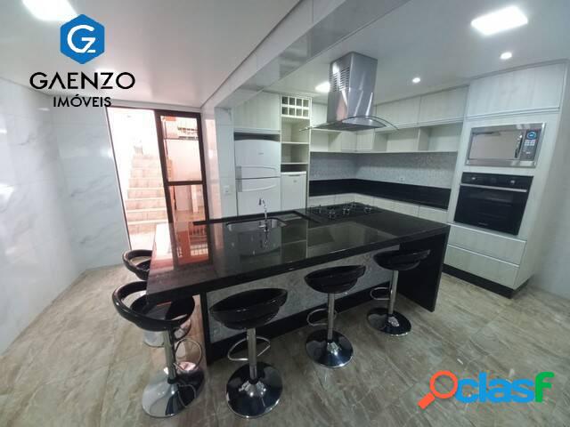 Lindo Sobrado com salão comercial