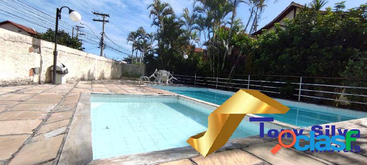 OPORTUNIDADE!!! CASA COM PISCINA!!!
