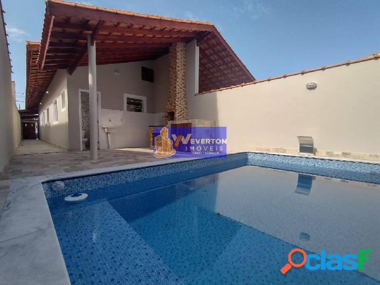 Casa 2dorm.(1suíte) c/piscina R$350.000,00 em Mongaguá na