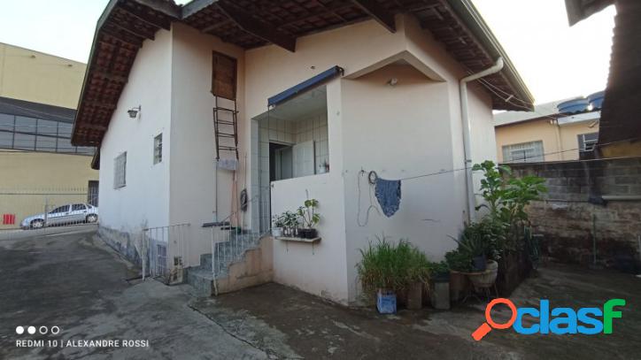 Casa com 3 dormitórios na área central de Várzea