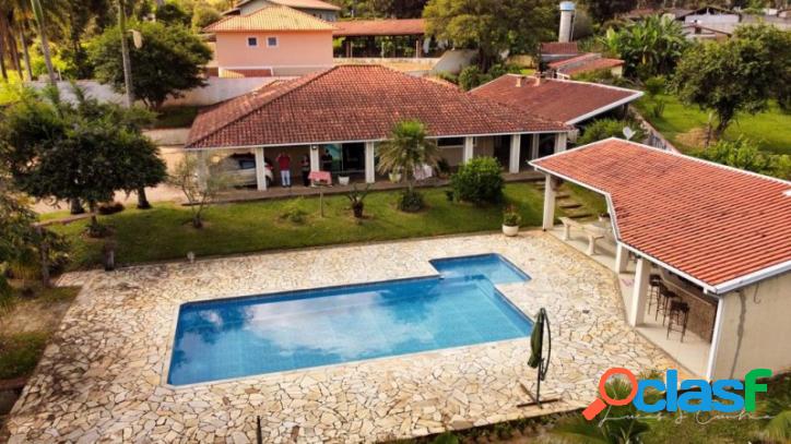 Chácara com piscina e Lago em Jarinu.