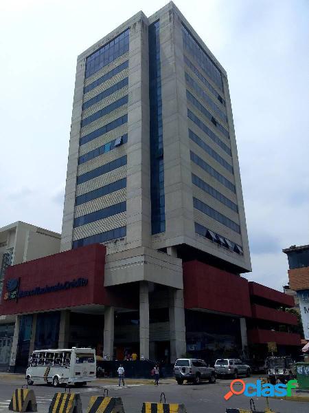 Venta de Oficina Torre Principal Av. Bolívar Amoblado