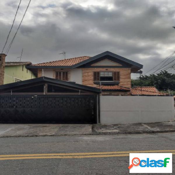 Aproveite! Excelente sobrado para você e sua família na