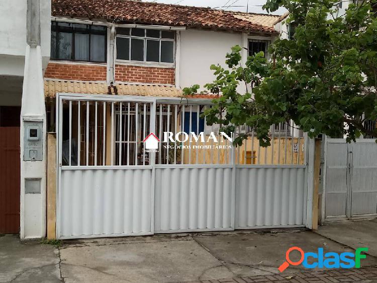 Casa linear em condomínio