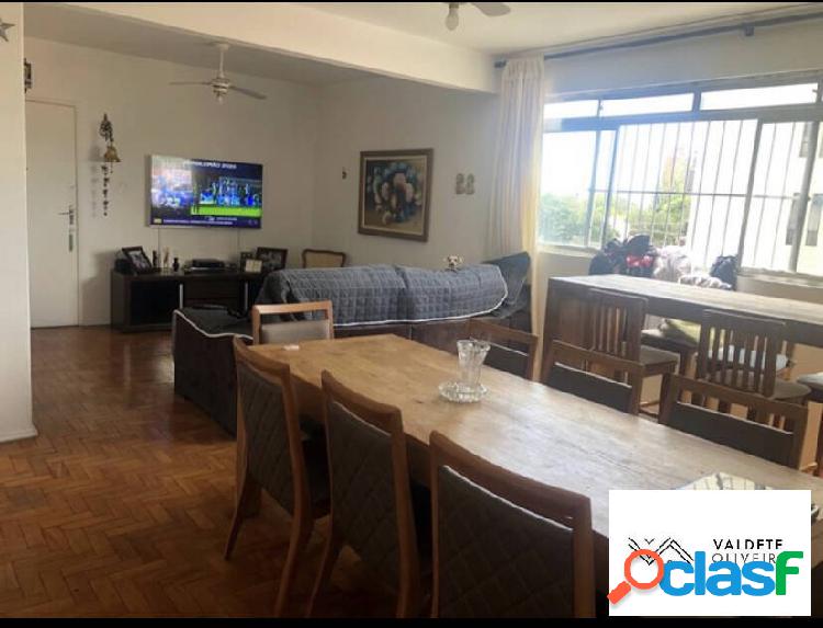 Confira! Excelente apartamento no Vila Ema, região central.