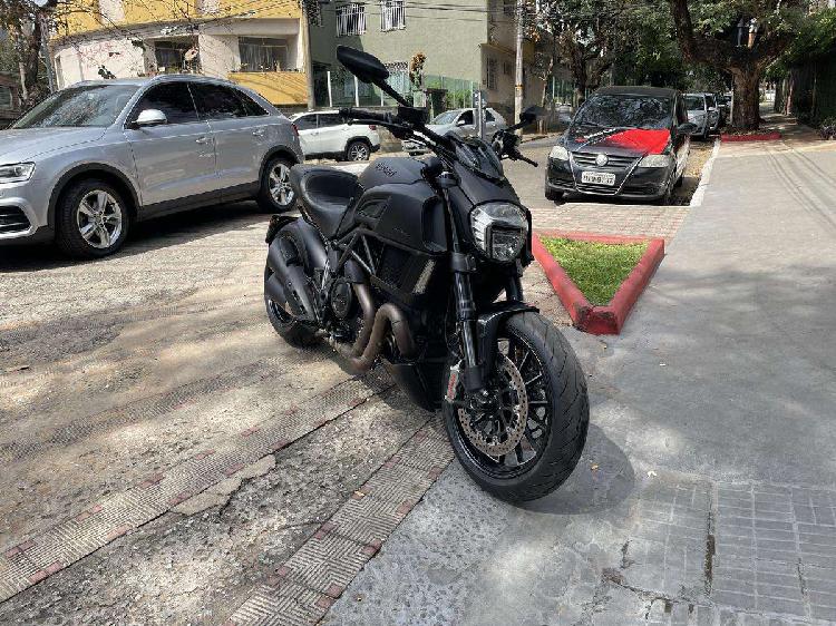 Ducati Diavel 1198 Dark