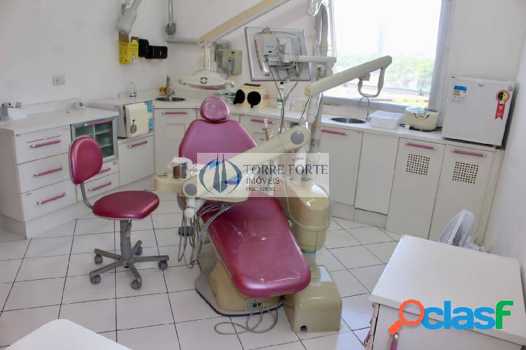Sala Comecial de Odontologia com banheiro individual, 1