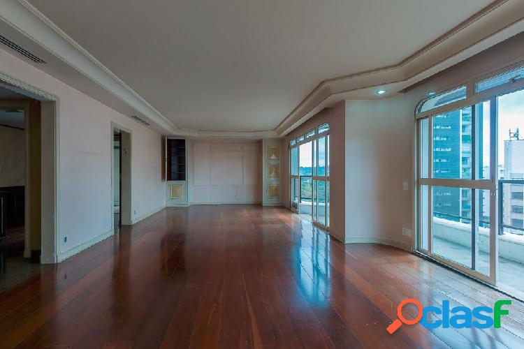 Apartamento com 3 quartos, 185m², à venda em São Paulo,