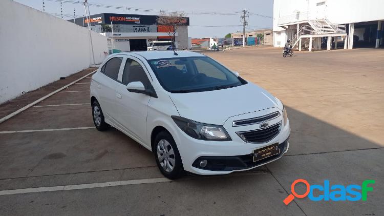 CHEVROLET ONIX HATCH LT 1.4 8V FLEXPOWER 5P MEC. BRANCO 2014