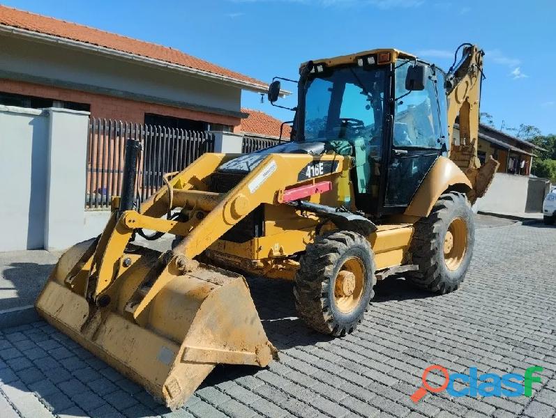 Retroescavadeira Caterpillar 416E Seminova