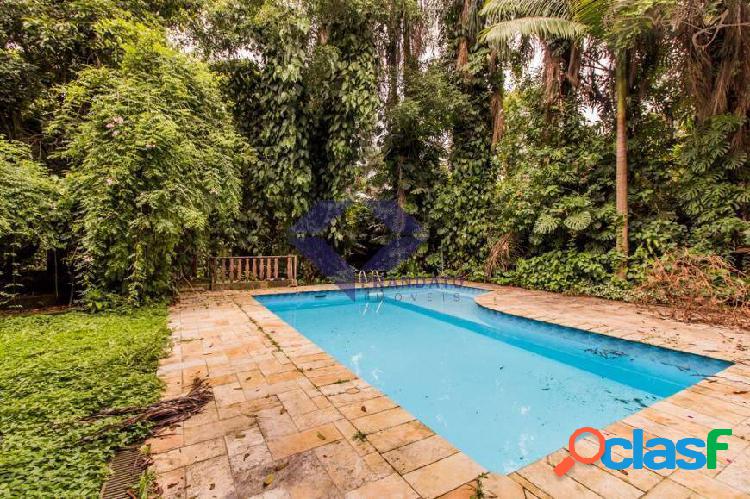 Sobrado Residencial de Alto Padrão com 2.000 metros terreno