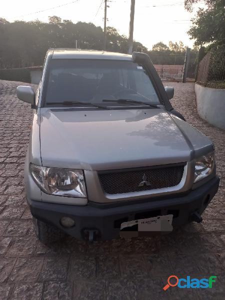 Jipe Pajero TR4 2005