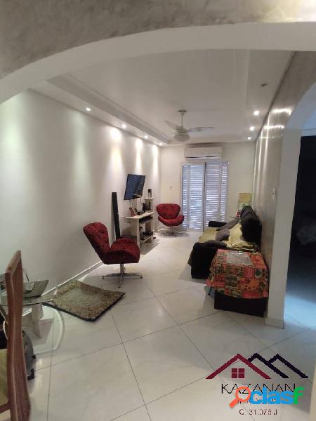 Apartamento de 2 dormitórios no Embaré em Santos
