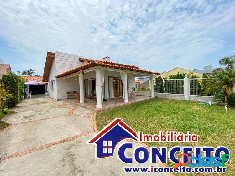 C1071 - Excelente residência com 3 dormitórios no Centro