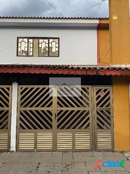 Locação! Ótima Casa Sobreposta Com 3 Dormitórios - Praia