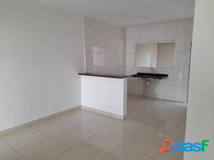CASA 2/4 SENDO 1 SUÍTE NA VILA ROMANA