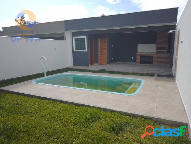 Casa linear com 3 quartos - 134m² por R$650 mil -