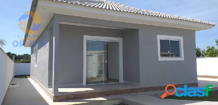 Casa linear com 3 quartos - 89m² por R$505 mil -