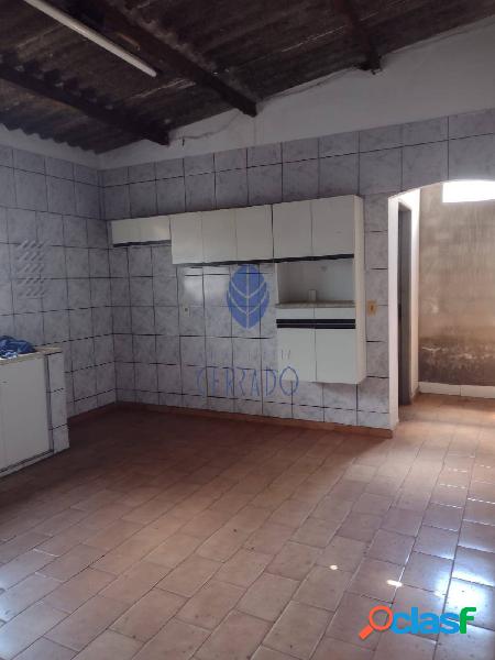 Casa no Bairro Jardim Santana com Barracão à Venda