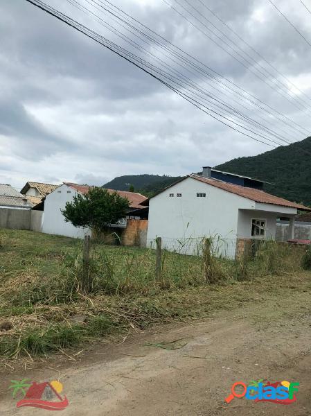Terreno à venda no bairro São João do Rio Vermelho -