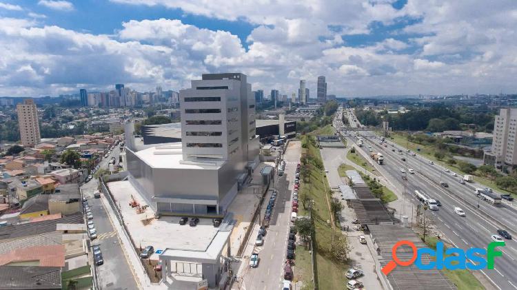 Galpão 4.000 m² Locação Barueri, SP.