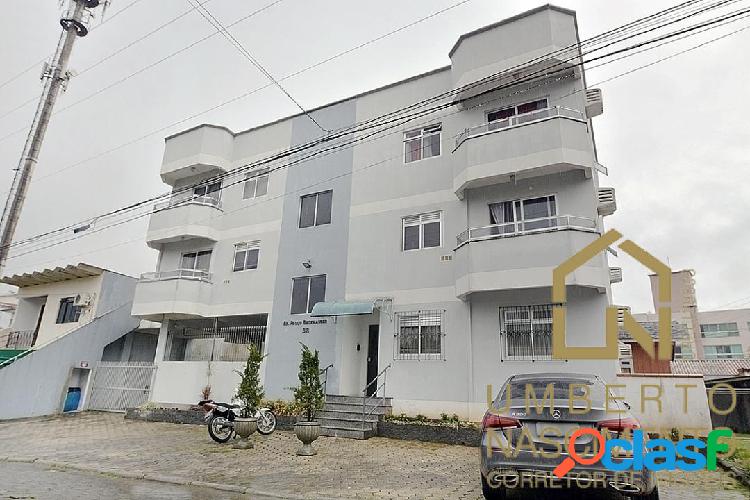 Apartamento com 3 quartos e mobiliado à venda em Blumenau.
