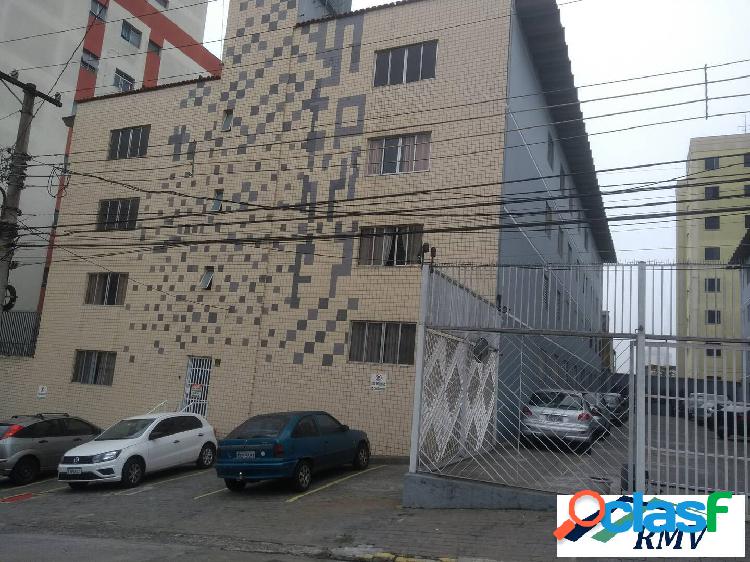 Apartamento no Bairro Baeta Neves.