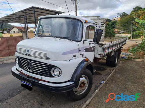 Caminhão Mercedes Benz 1113 Carroceria