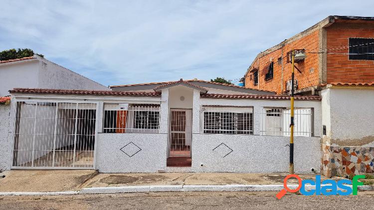 Casa en calle los samanes tarapio Naguanagua cerca de